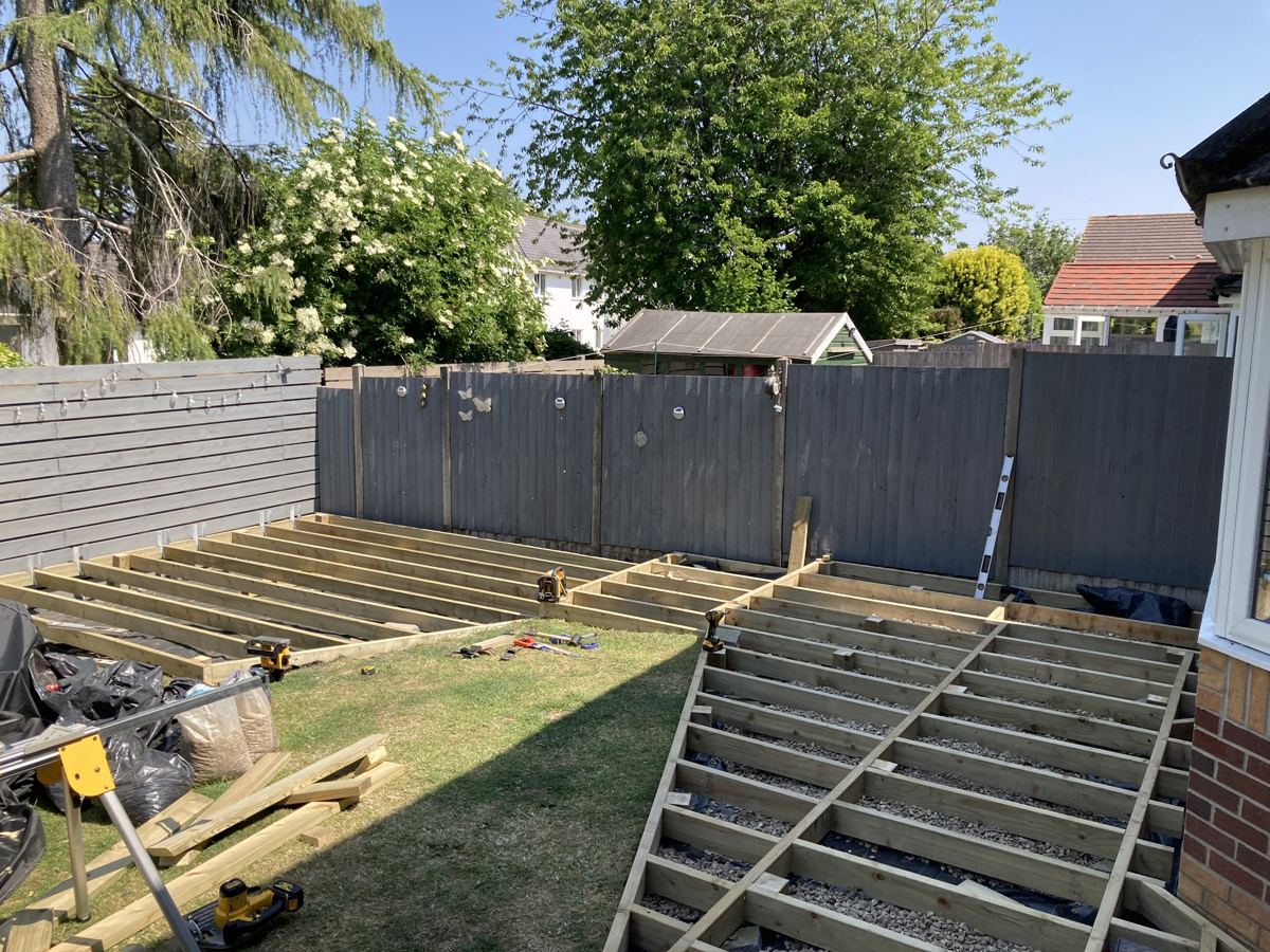 Triple-level deck in Cardiff: three basic frames in
